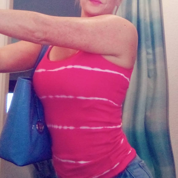 Meet your Posher, Tiffany - Picture 5 of 10